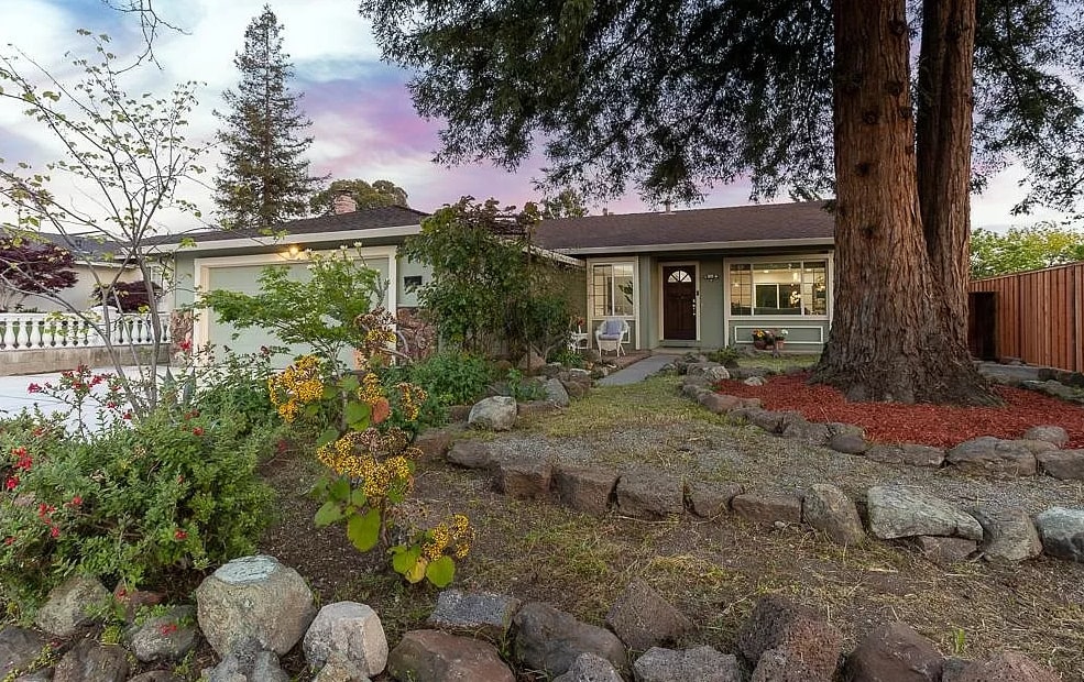 a property in Ventura County, on the brink of being sold in a foreclosure auction, with House Debt Relief offering solutions to halt the process and extend the timeline.